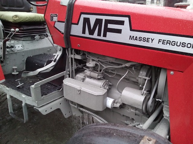 Massey Ferguson 560 - 65kM — zdjęcie 4