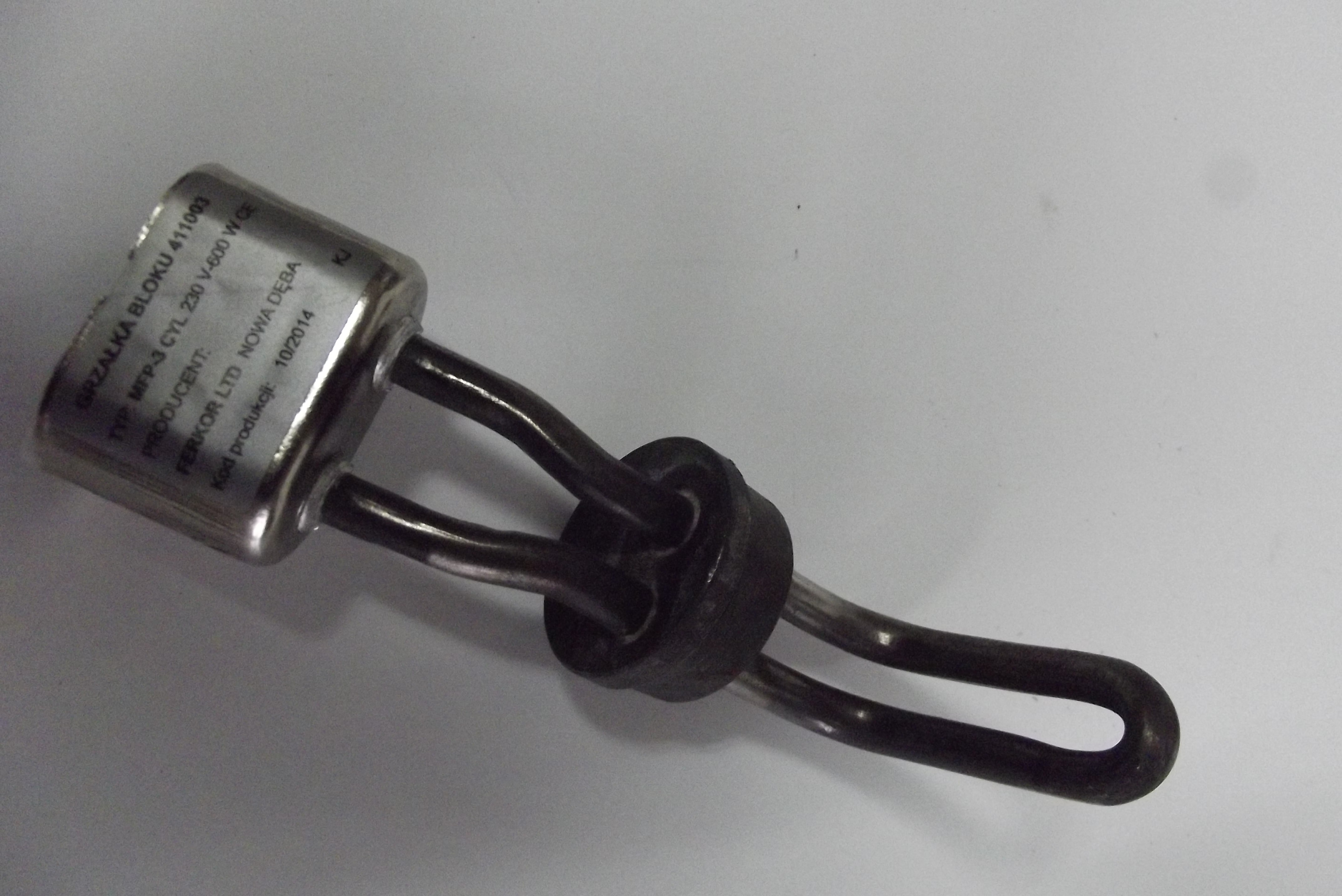 Grzałka bloku silnika MF 3 600W — zdjęcie 1