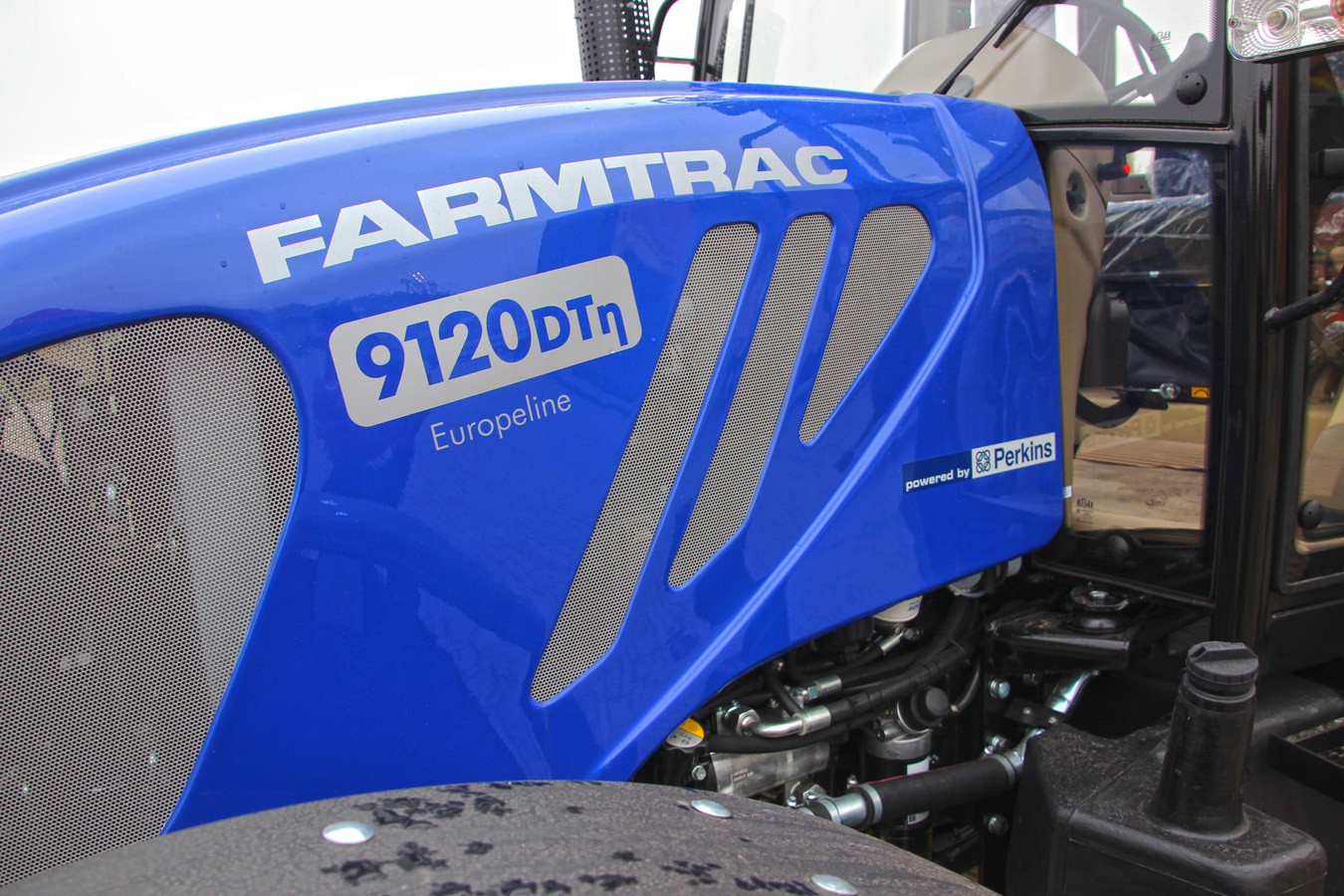 Ciągnik Farmtrac 9120 DTN Europeline IIIB  — zdjęcie 2