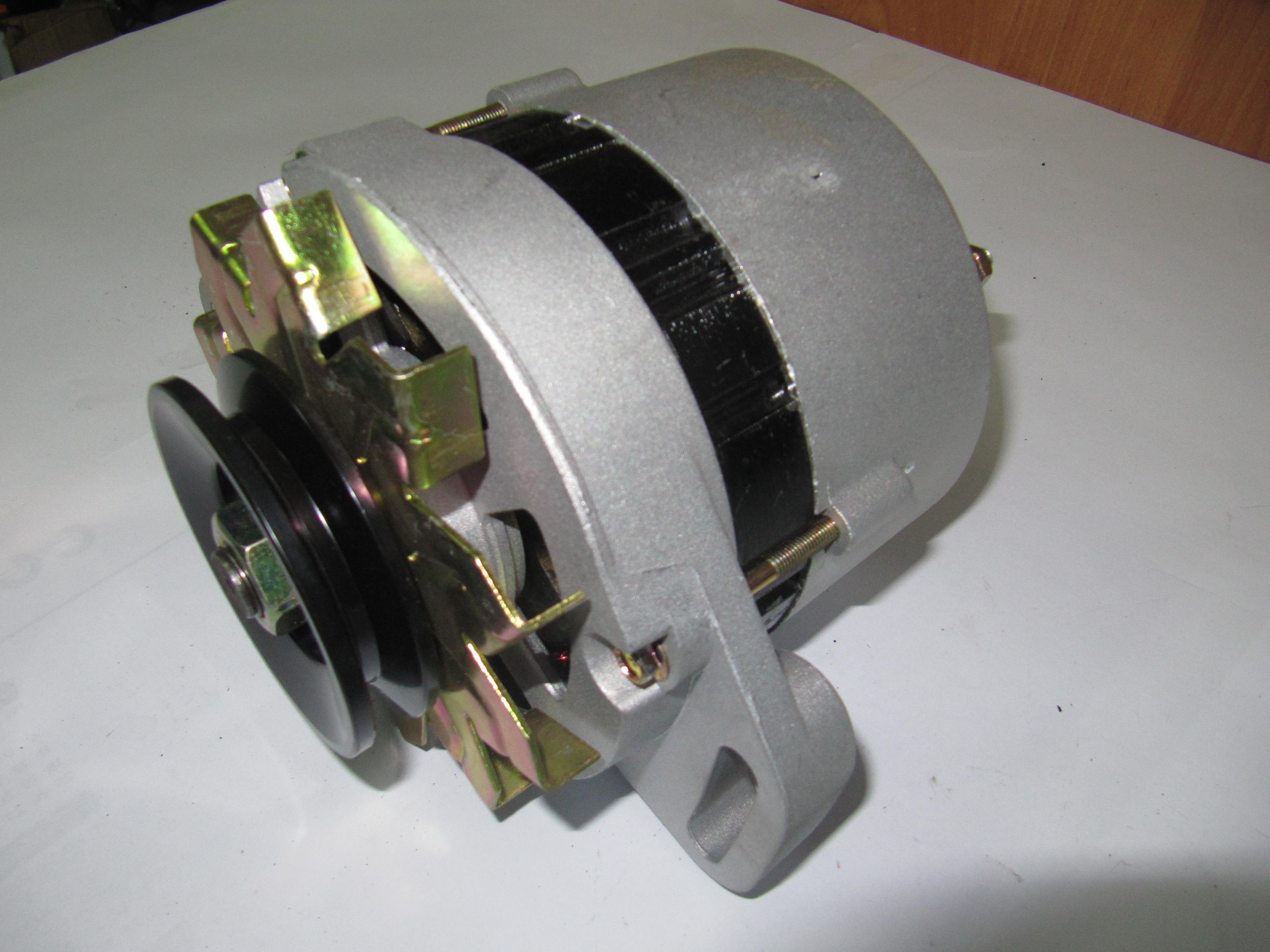 Alternator na pojedyncze koło pasowe 14 V 55 A URSUS C 385, MF.    — zdjęcie 4