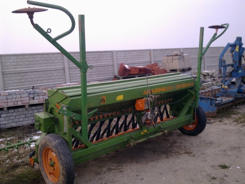 Sprzedam siewnik Amazone D8 — zdjęcie 3