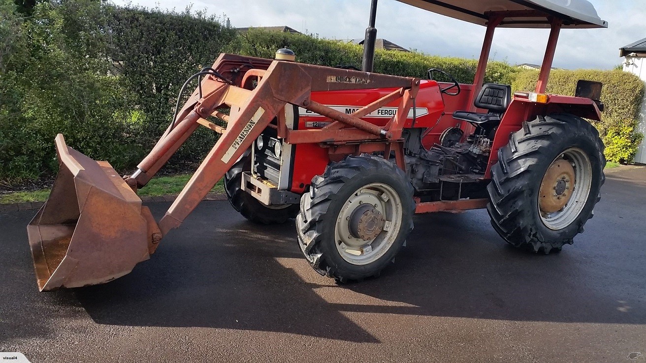 Ciągnik Massey Ferguson 275 + ładowacz czołowy — zdjęcie 1