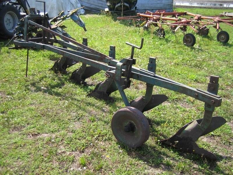 Pług 4 skibowy. — zdjęcie 2