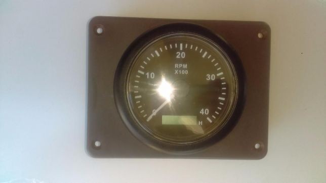 Licznik motogodzin,obrotomierz,Renault 120,14 133,14 145,14 85,14 155