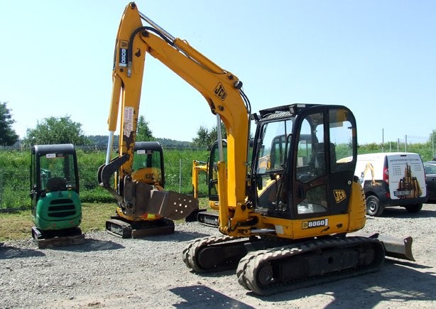 Minikoparka gąsienicowa JCB 8060 z roku 2007 — zdjęcie 4