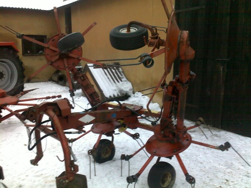 Przetrząsacz karuzelowy Kuhn, hydraulika! — zdjęcie 2