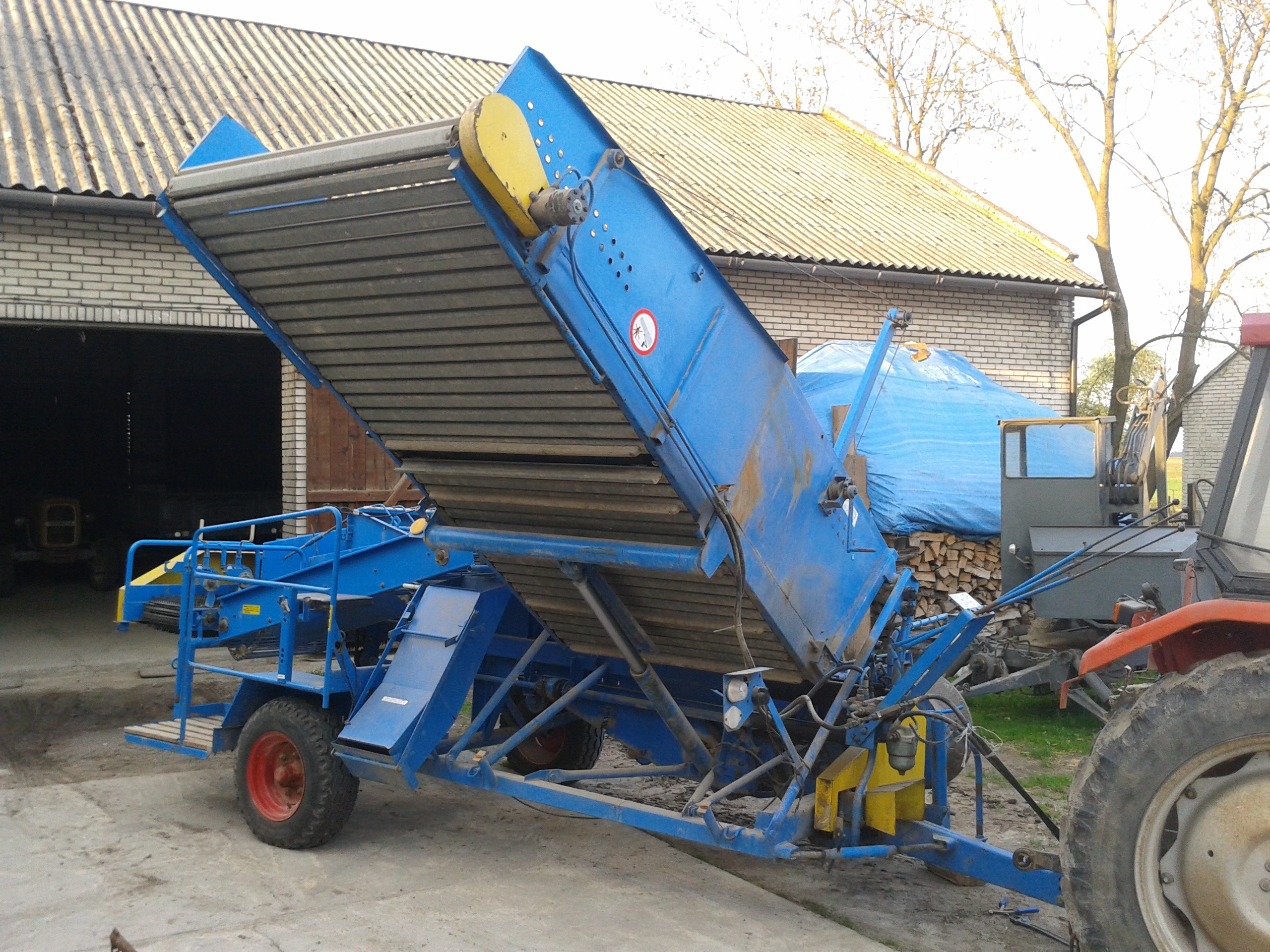 Kombajn ziemniaczany BOLKO Z-643/1 — zdjęcie 3