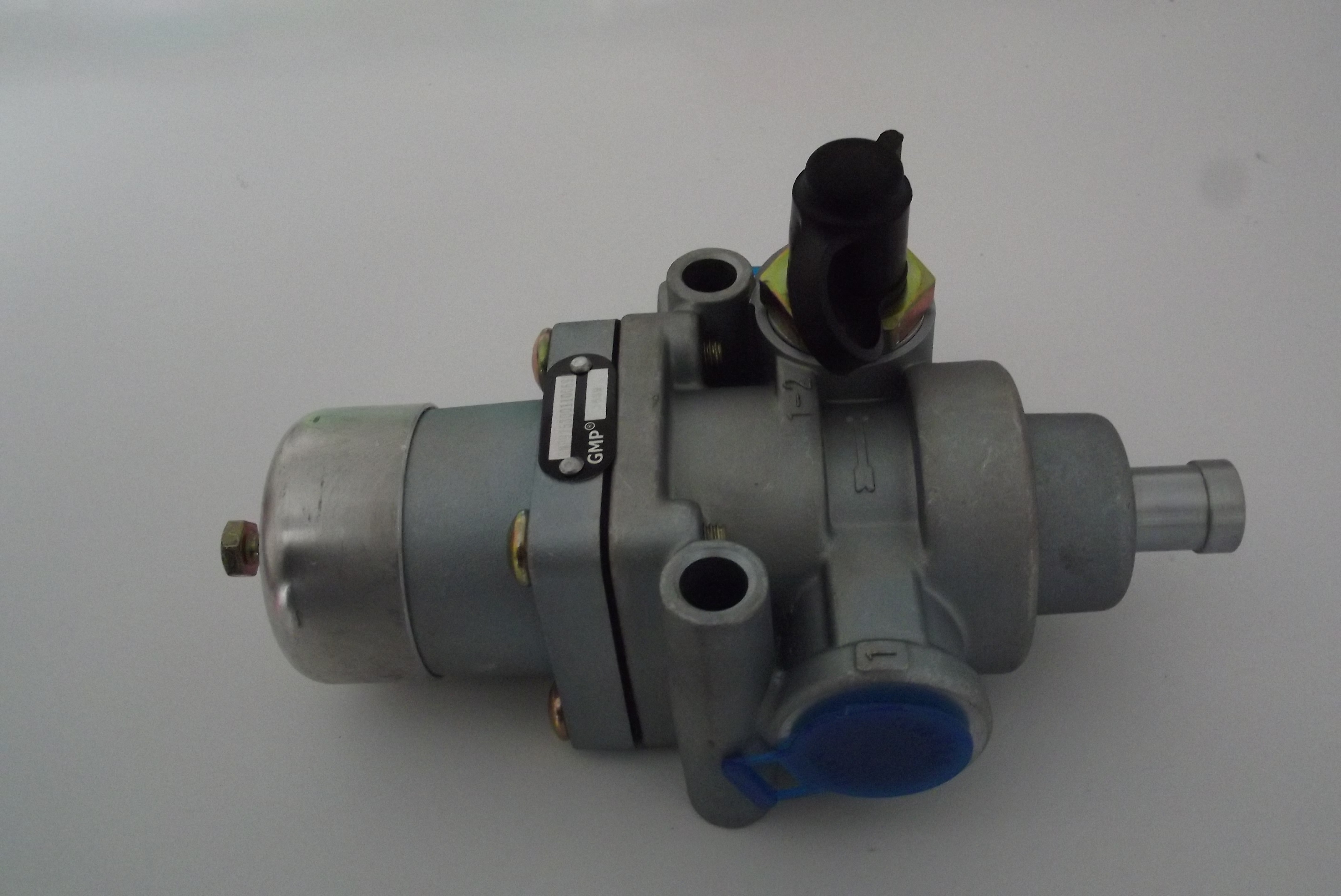 Regulator ciśnienia powietrza 6,9 bar URSUS C 385/ZETOR/AVIA    — zdjęcie 1