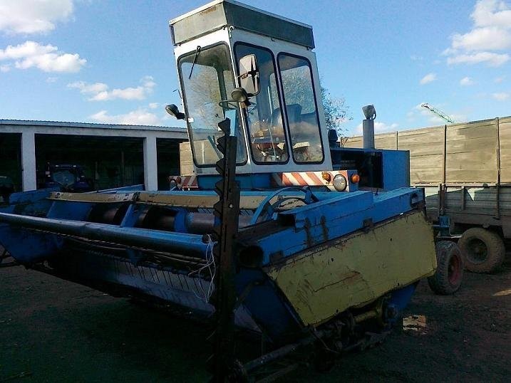 Kosiarka pokosowa samobieżna Fortschritt E307 — zdjęcie 1