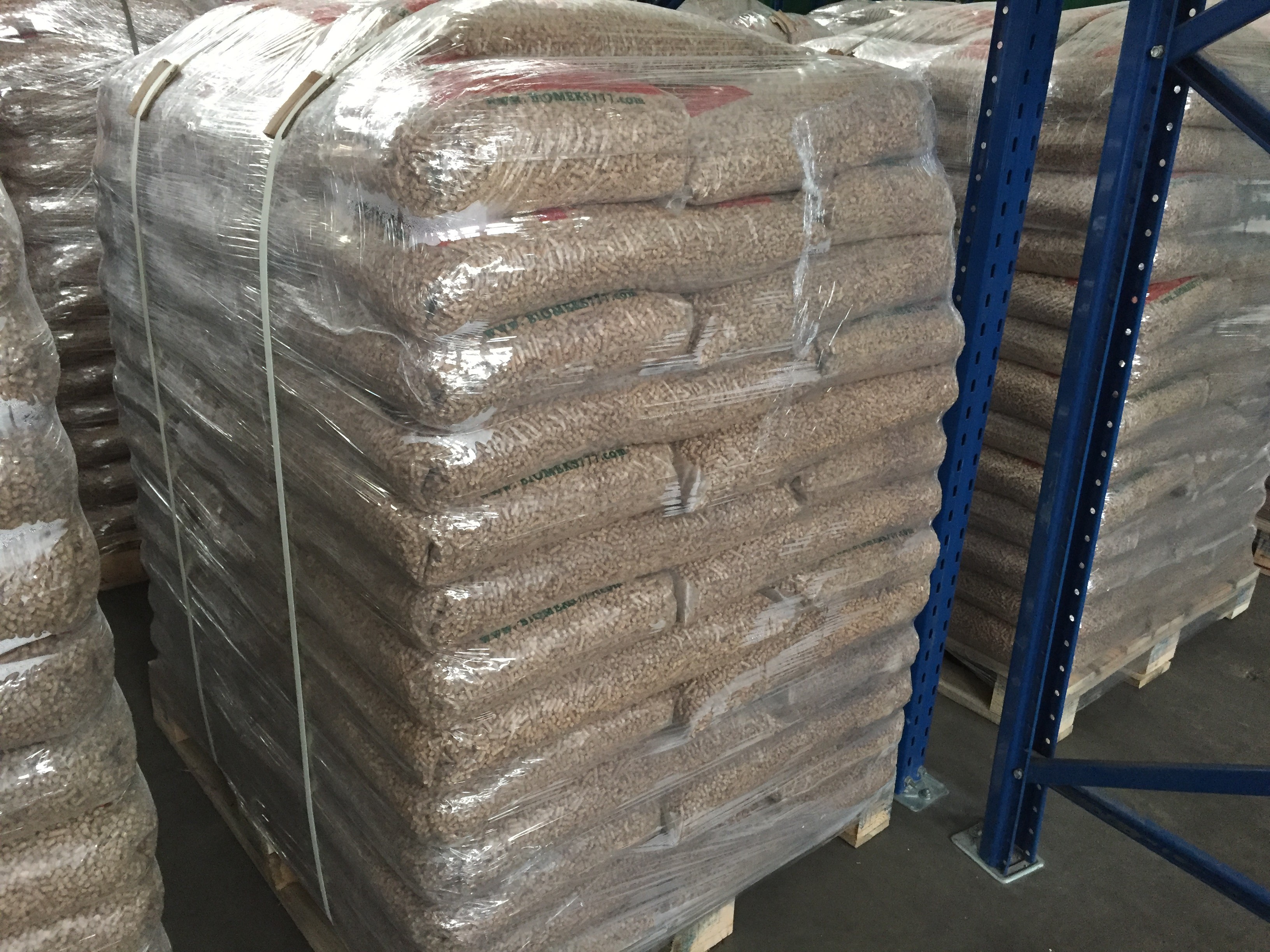 Pellet drzewny 6 mm sosna 100% worki 15 kg.  Dostawa.  — zdjęcie 3
