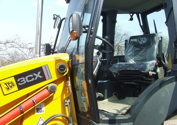 JCB 3Cx Contractor z roku 2010- NOWA — zdjęcie 3