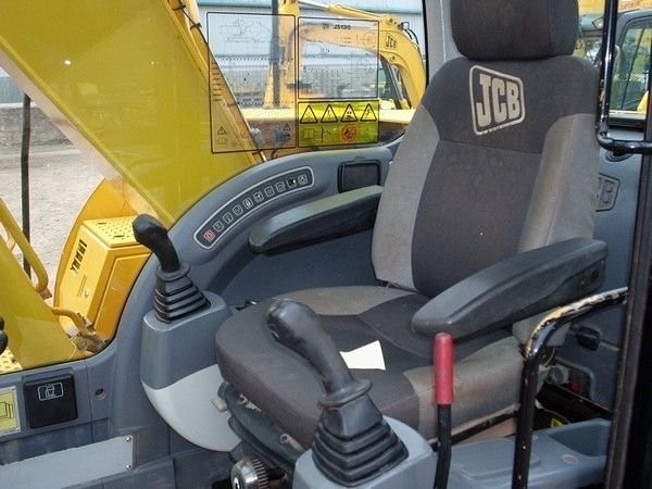 KOPARKA GASIENICOWA JCB 130. 2004r. w SUPER STANIE — zdjęcie 3
