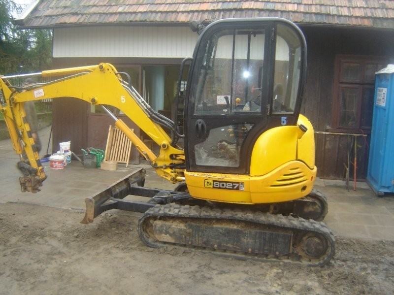 MINI KOPARKA-----JCB 8027 ZTS---- rok 2005 — zdjęcie 2
