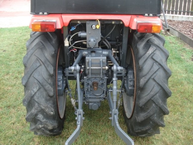 Massey Ferguson 1235 - 2002 — zdjęcie 3