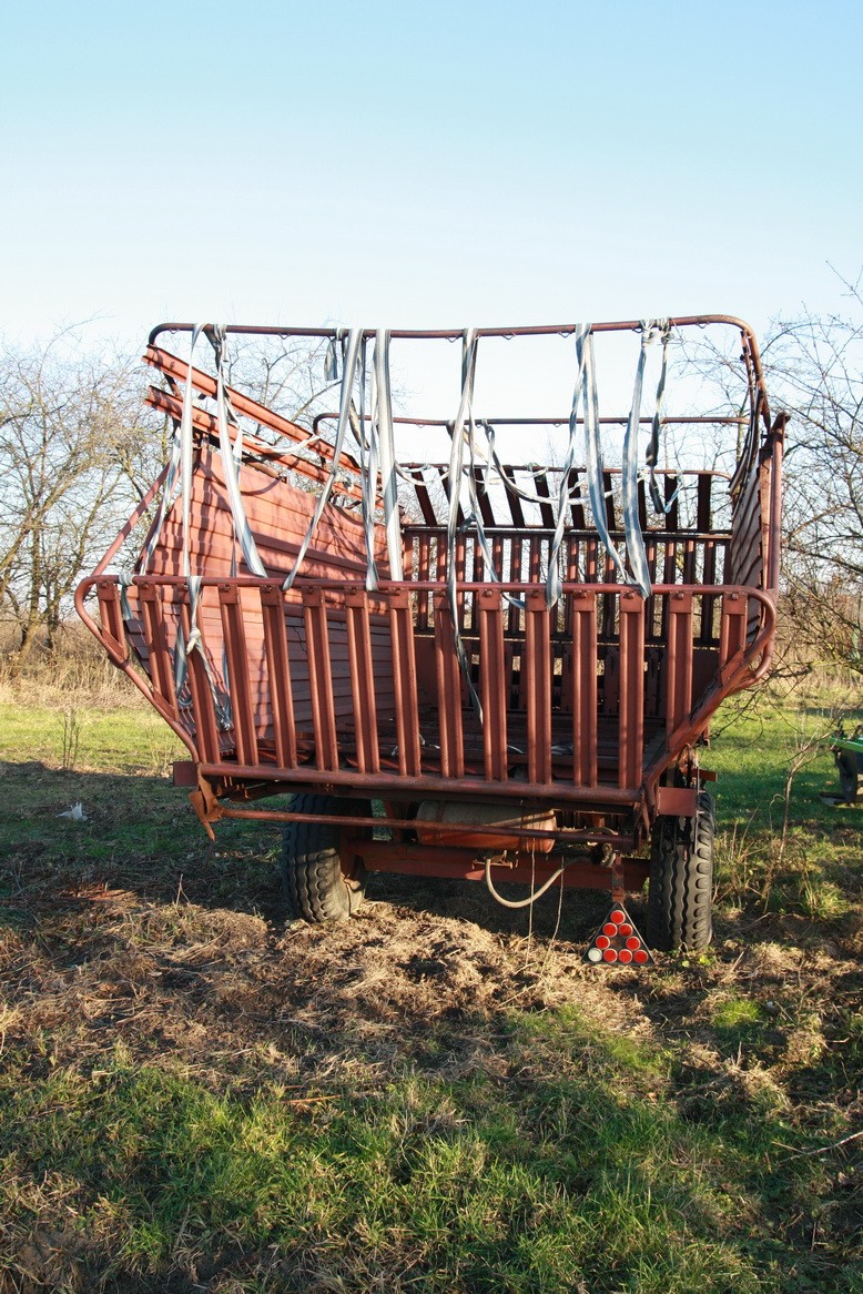 Przyczepa samozbierająca TO55 - Agromet Kunów — zdjęcie 5