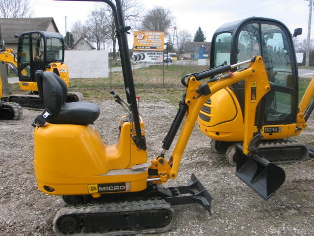 JCB Micro 8008 z 2010 roku - okazja — zdjęcie 1
