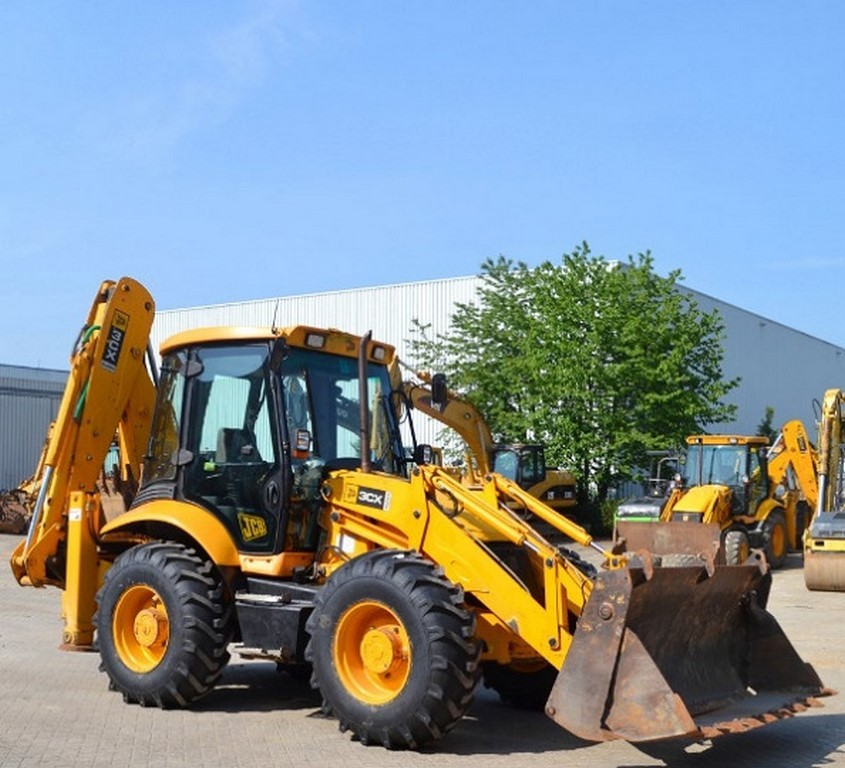 JCB 3CX Super - koparko-ładowarka — zdjęcie 1