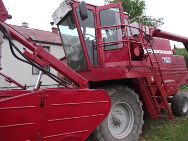 Kombajn zbożowy Massey Ferguson 760 — zdjęcie 4