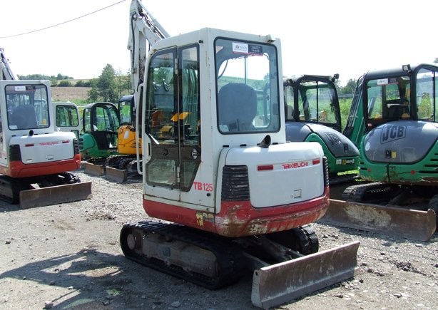 Takeuchi TB125 — zdjęcie 3