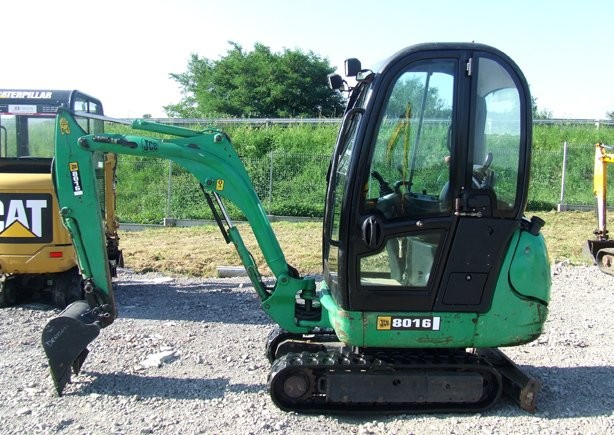 Minikoparka JCB 8016 z roku 2007... — zdjęcie 1