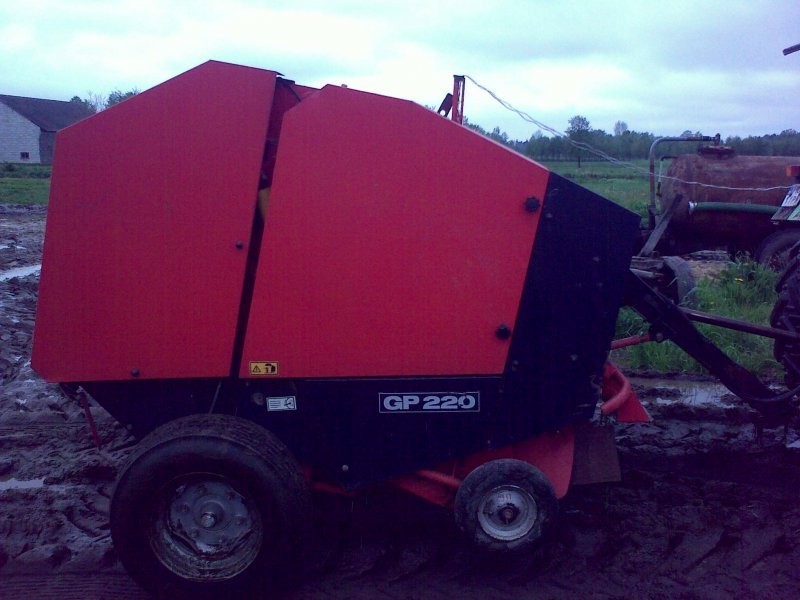 sprzedam prase deutz-fahr gp 220 — zdjęcie 1
