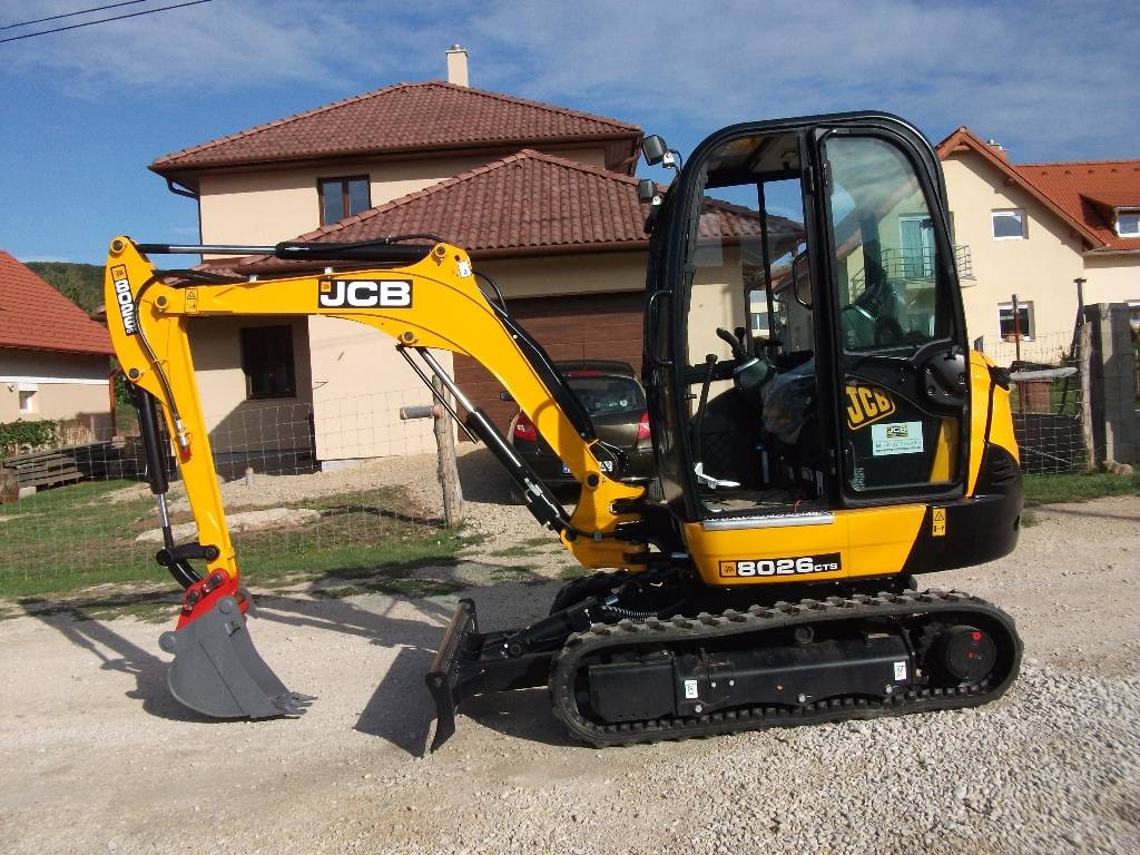 Minikoparka JCB 8026 CTS — zdjęcie 1