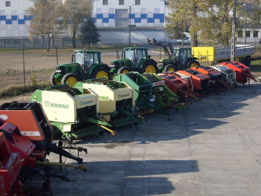prasy Krone Carraro ciągniki JD MF Zetor - 100 szt na placu, FV — zdjęcie 1