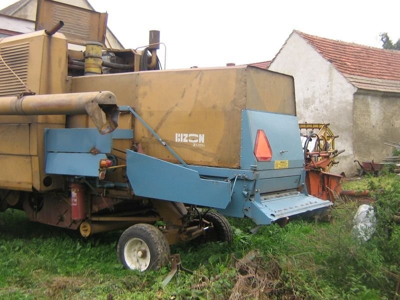 kombajn zbożowy Bizon Z56 — zdjęcie 4