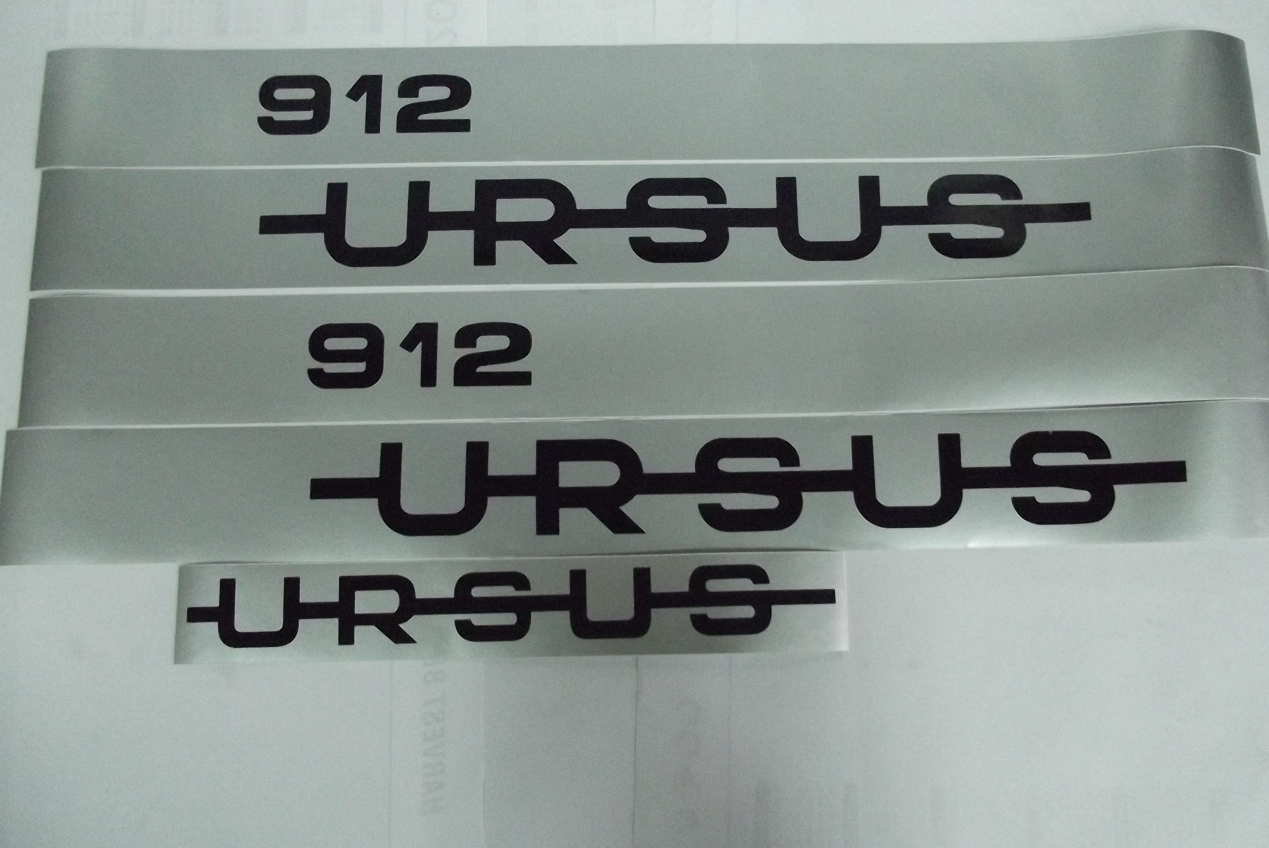 Emblematy maski silnika MF 255; URSUS 912/1014/1224/1614/ KOMPLET — zdjęcie 5