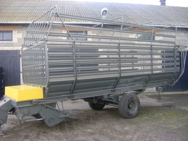 Przyczepa samozbierająca Mirosławiec T 010/2 — zdjęcie 1