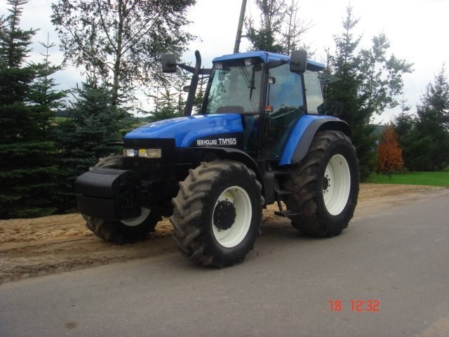 NEW HOLLAND TM 165 — zdjęcie 3