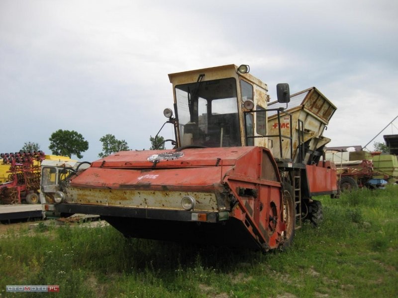 Kombajn do zbioru fasolki szparagowej FMC 2700 — zdjęcie 2
