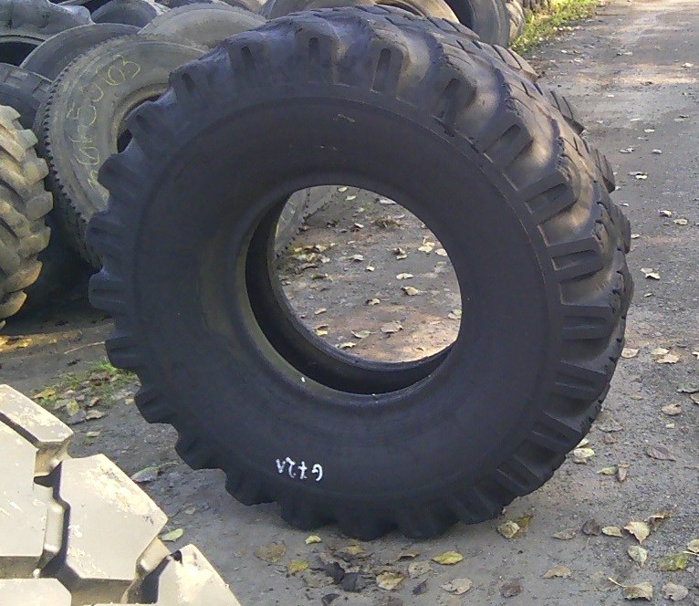 (G721) Opona 14.00 R20 Stomil — zdjęcie 2
