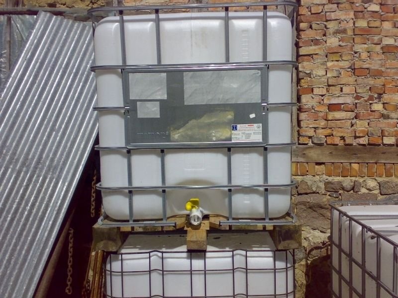 2 beczki plastikowe 1000L