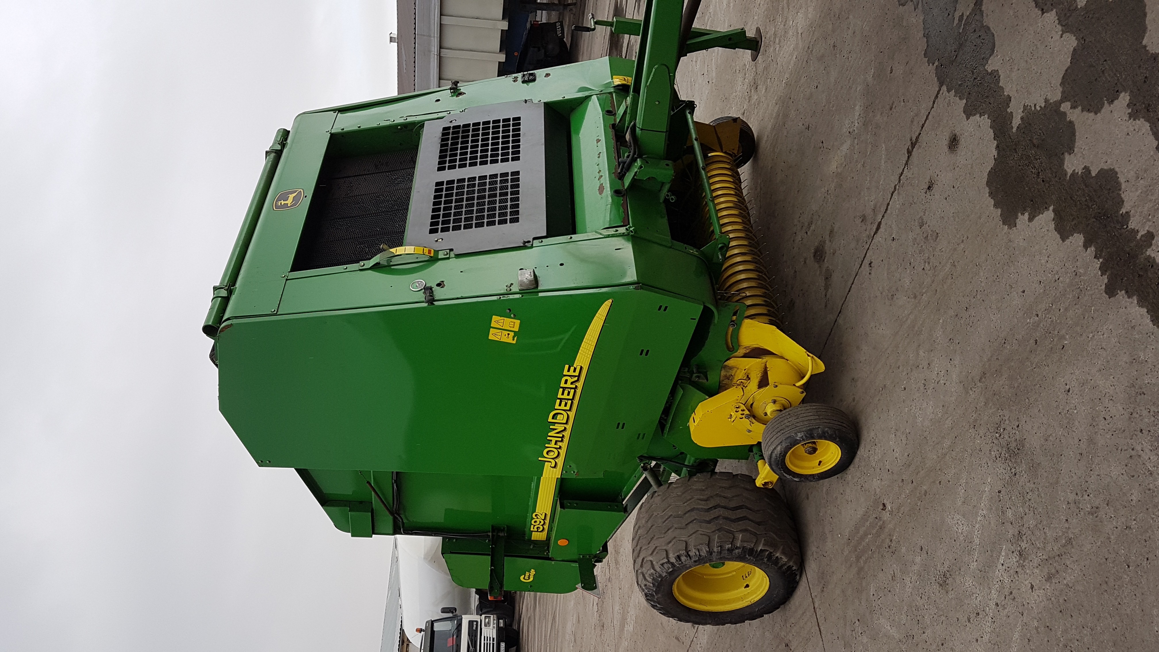 Presa John Deere 592 — zdjęcie 2