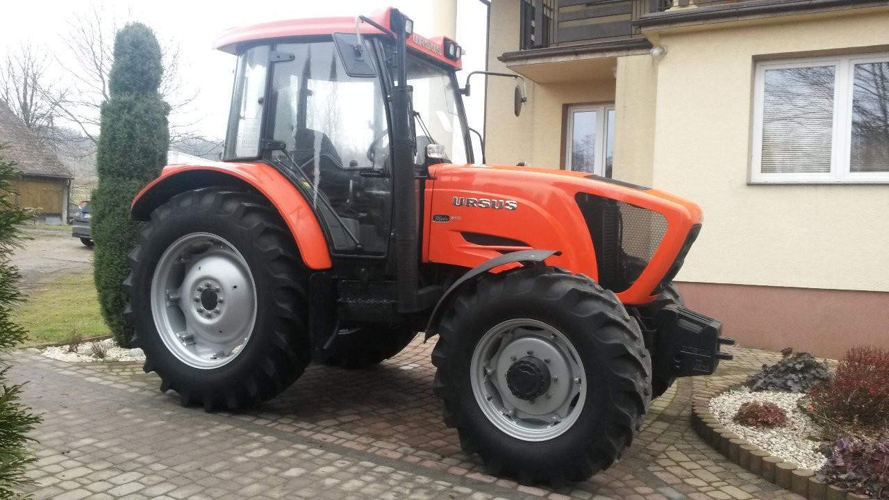 Ursus 8024 — zdjęcie 1