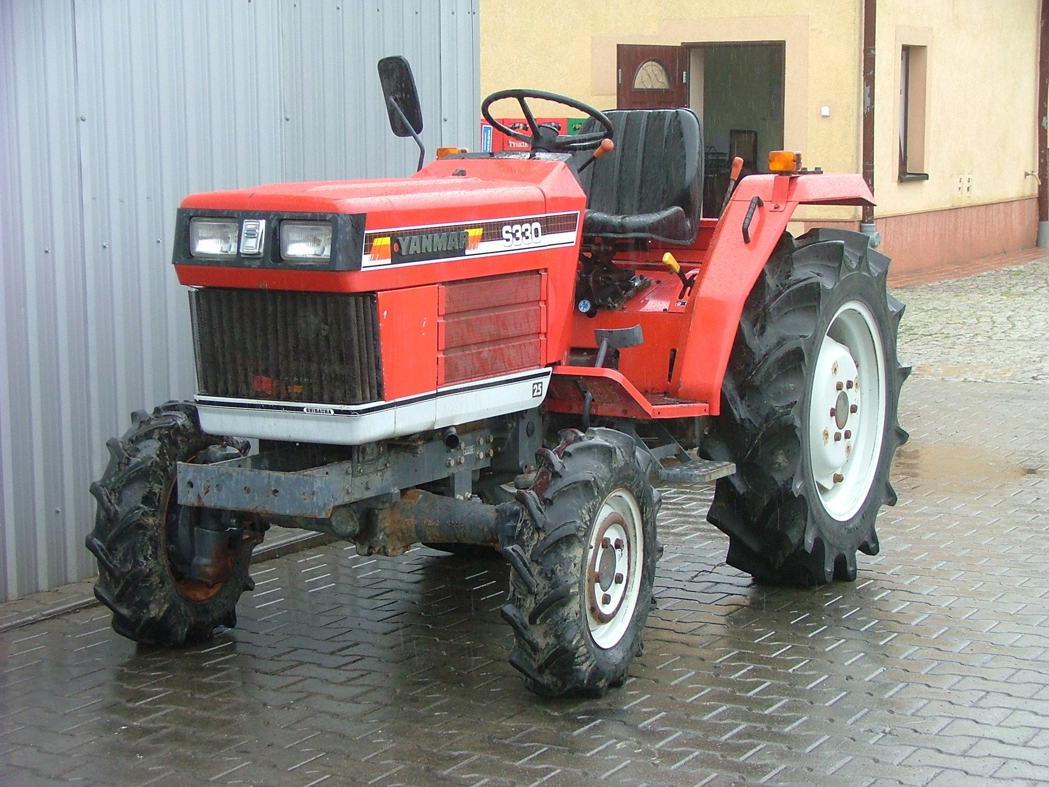 Mini traktorek Yanmar S330, 25KM, 4x4 — zdjęcie 3