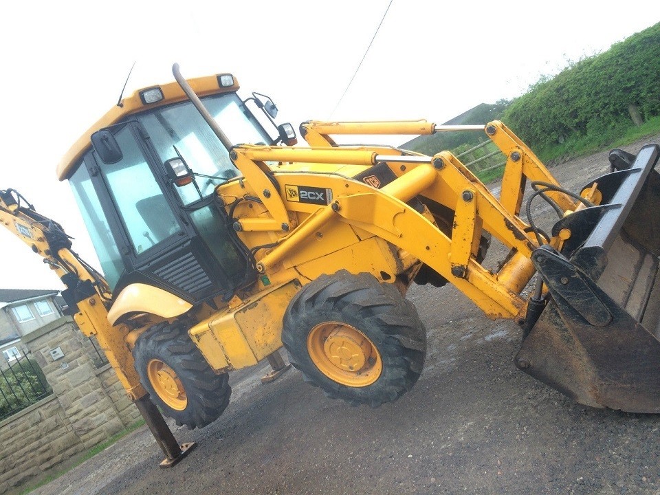 W pełni funkcjonalny JCB 2CX — zdjęcie 2