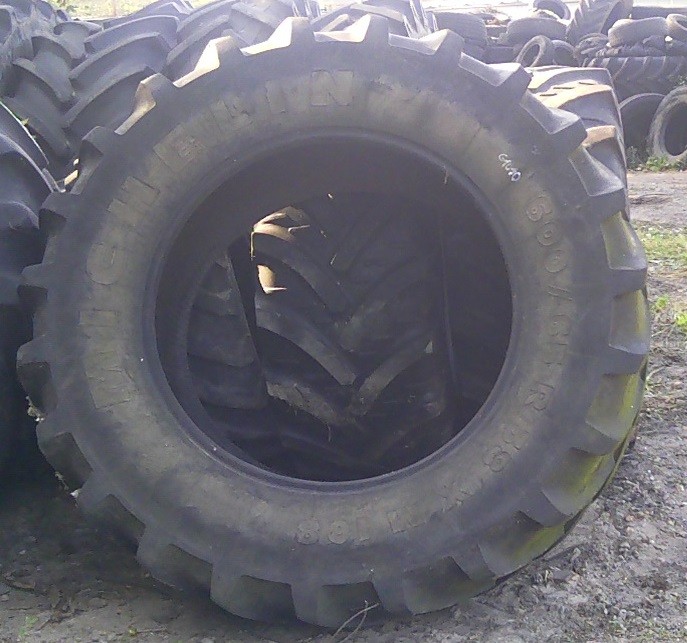 (G1040) Opona 600/65 R38 Michelin — zdjęcie 2
