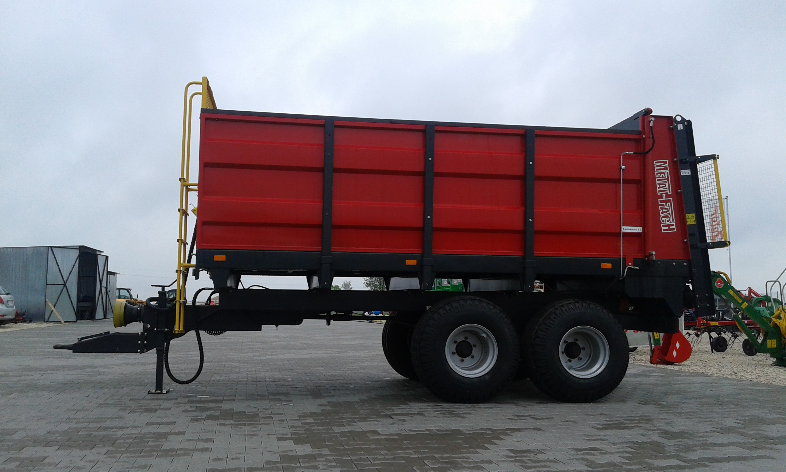 Rozrzutnik obornika N267 Metal-Fach 8t tandem pionowy adapter — zdjęcie 2
