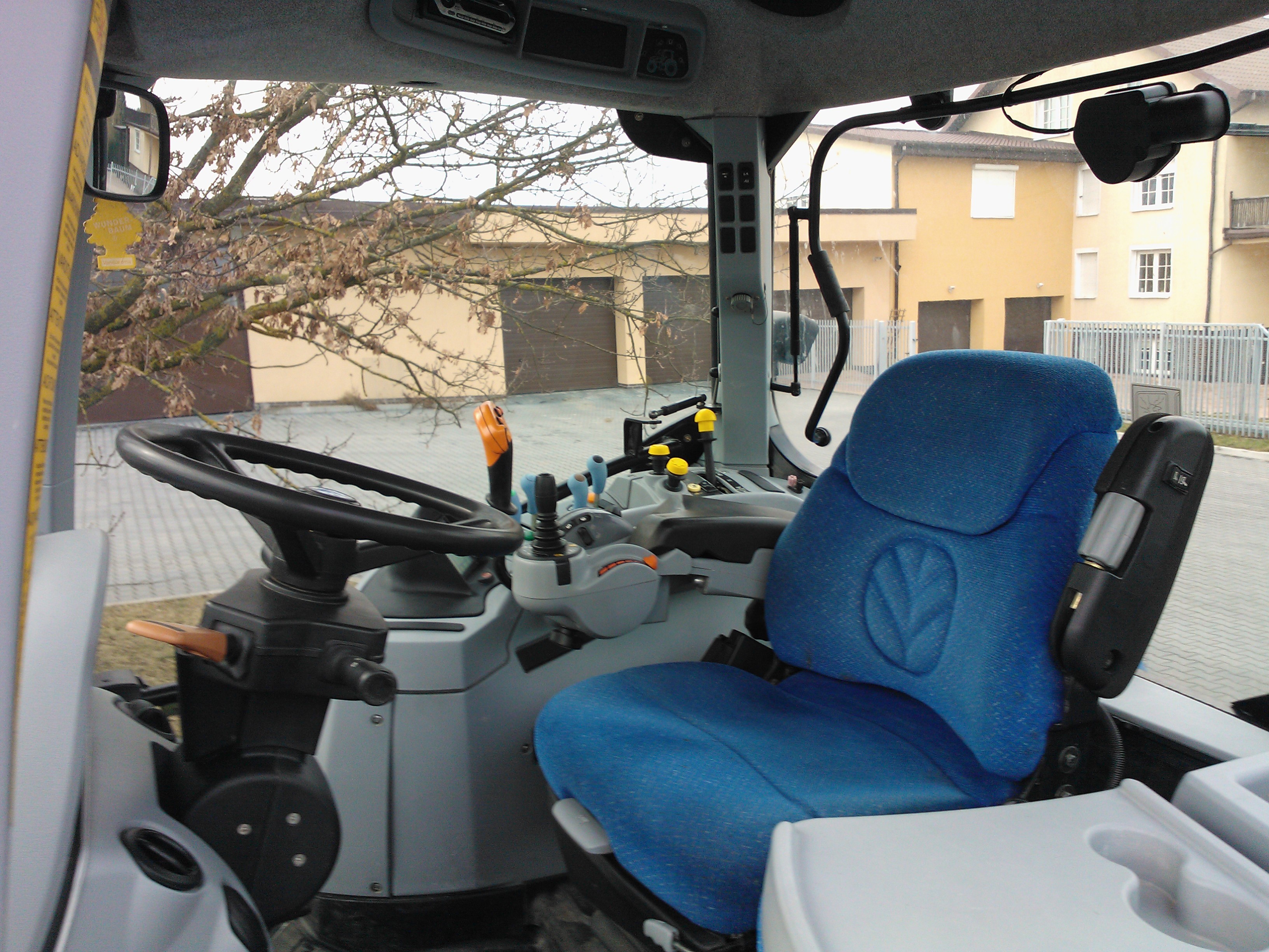 Sprzedam ciągnik NEW HOLLAND T 7040 218 KM/160kW — zdjęcie 7