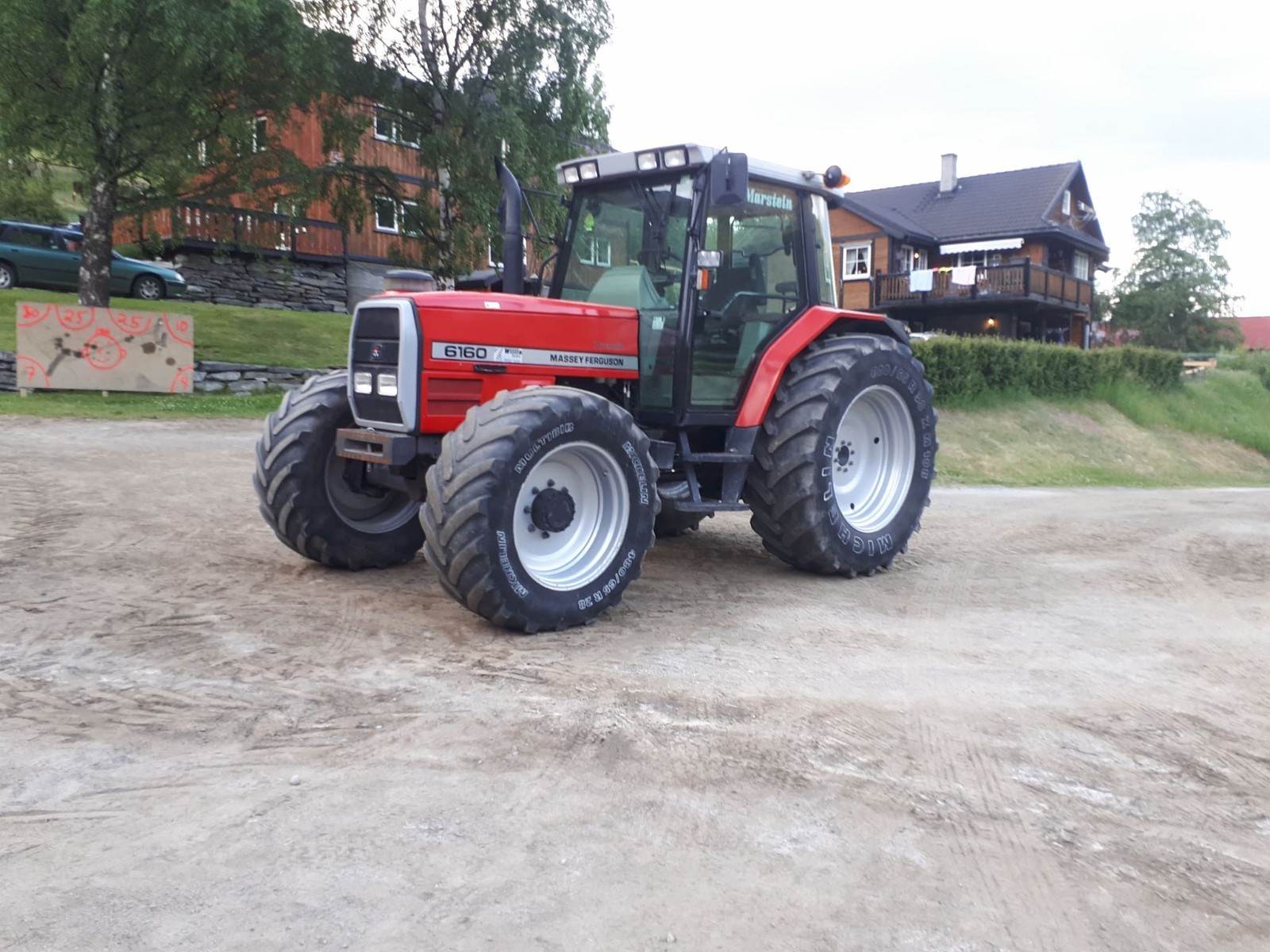 Traktor Massey Ferguson 6160 — zdjęcie 2