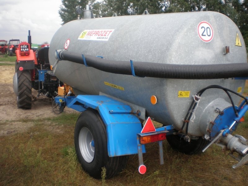 beczkowóz asenizacyjny Meprozet kościan 4300l 04r. — zdjęcie 3