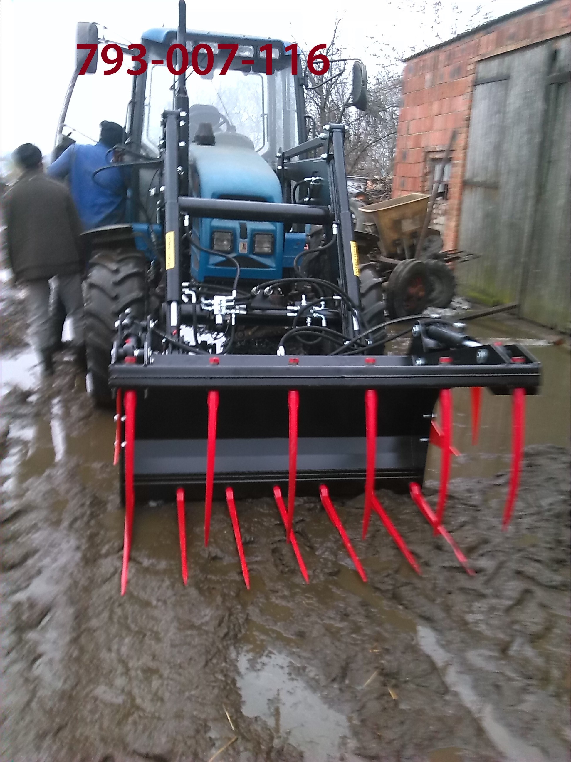 Tur Ładowacz Czołowe 4 samopoziomujący, udźwig 1500kg — zdjęcie 7