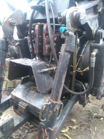 Zaczep hitch Massey Ferguson 3650,3640,3670,3690,3630 części skrzyni — zdjęcie 1