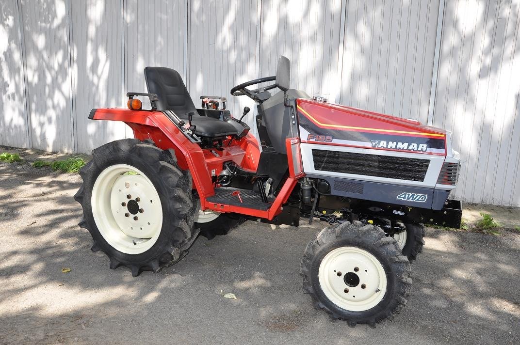 Mini traktorek Yanmar F165D 16KM 4x4 — zdjęcie 2