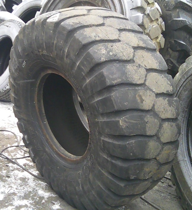 (G935) Opona 20.5 R25   Goodyear — zdjęcie 1
