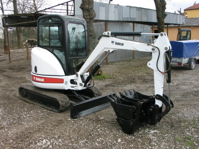 koparkikrakow.pl - Bobcat 425 - 2009 — zdjęcie 6