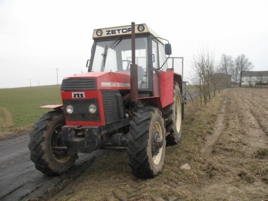 Zetor 8145 + opryskiwacz — zdjęcie 1