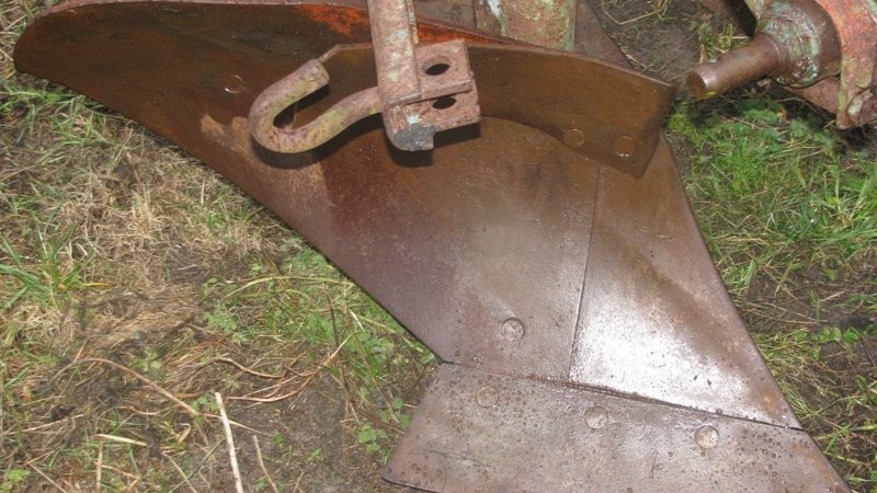 Sprzedam pług 3-SKIBOWY — zdjęcie 2